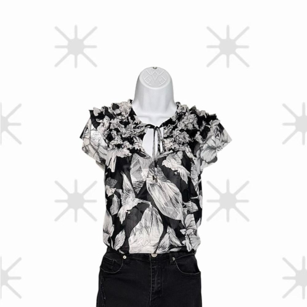 White House Black Market Size XXS Ruffled lightweight charming tie neck blouse.